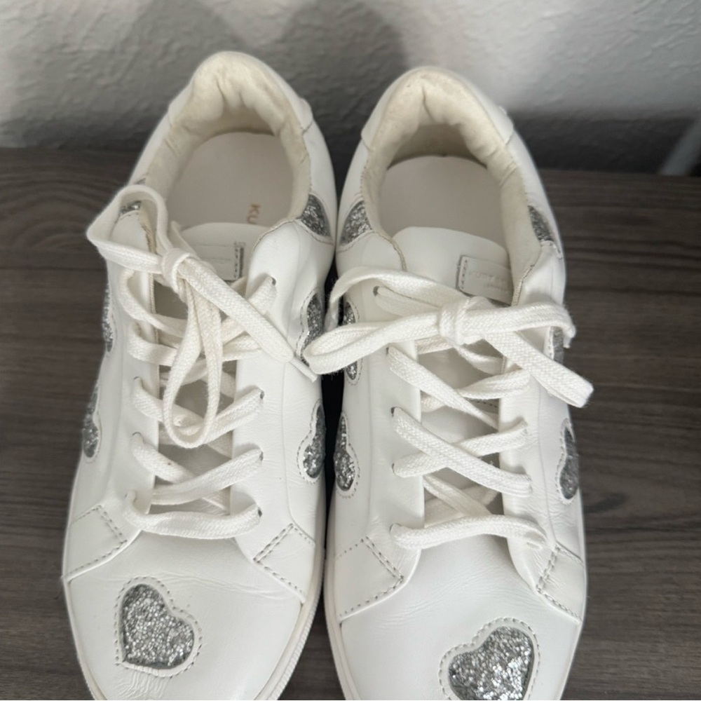 Kurt Geiger Kids White Sneakers with Glitter Hearts - Picture 3 of 4
